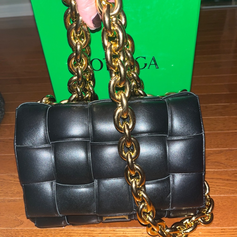 BOTTEGA VENETA BLACK CASSETTE CHAIN GOLD BAG QUILTED - Picture 3 of 6